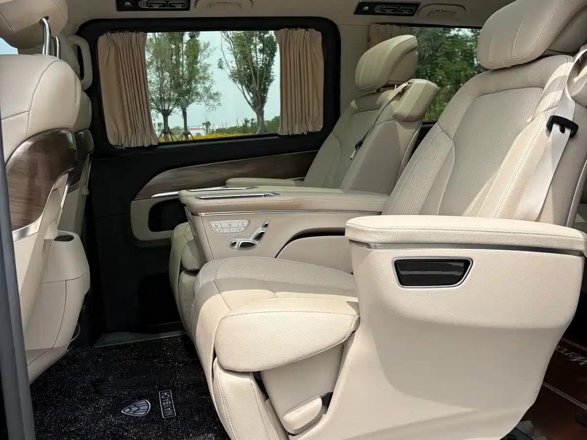 Mercedes-Benz V-Class 2022 V 260 L Long Wheelbase Luxury Edition — миниатюра 7