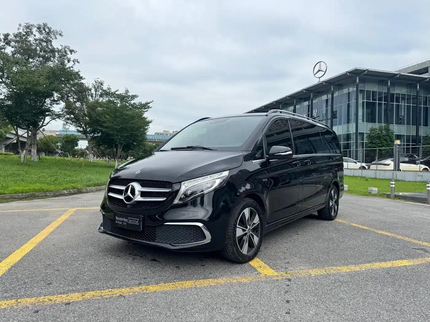 Mercedes-Benz V-Class 2020 V 260 Premium Edition — миниатюра 1