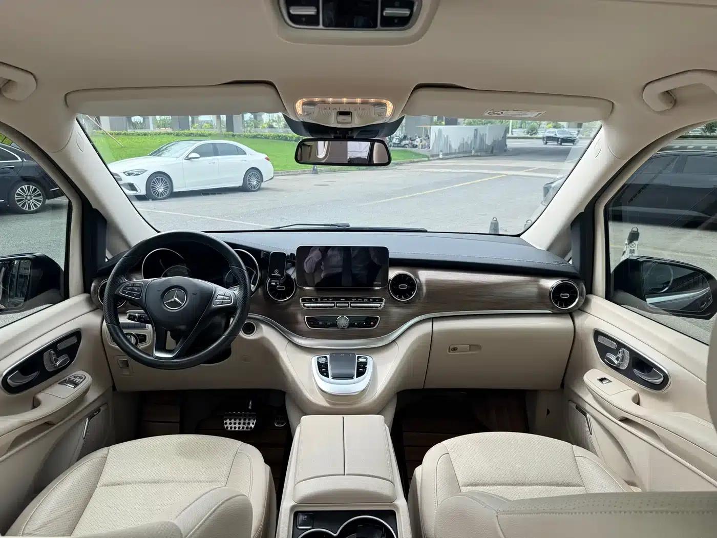 Mercedes-Benz V-Class 2020 V 260 Premium Edition — миниатюра 13