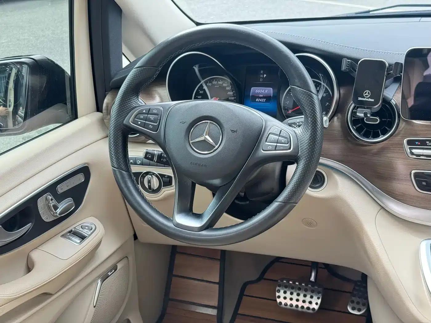 Mercedes-Benz V-Class 2020 V 260 Premium Edition — миниатюра 14