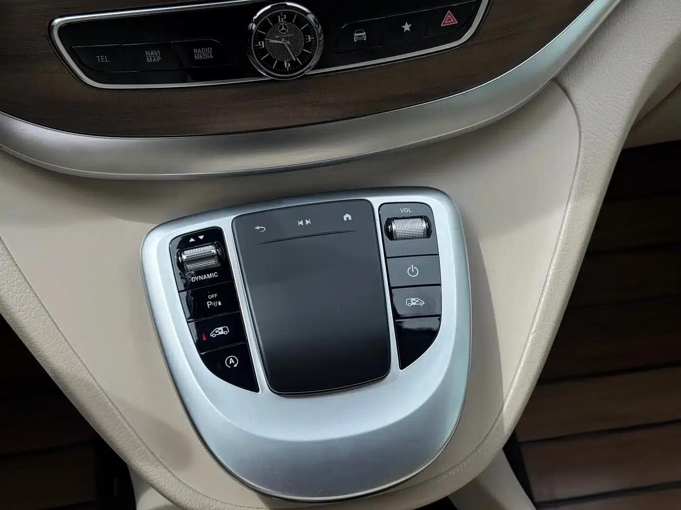 Mercedes-Benz V-Class 2020 V 260 Premium Edition — миниатюра 15