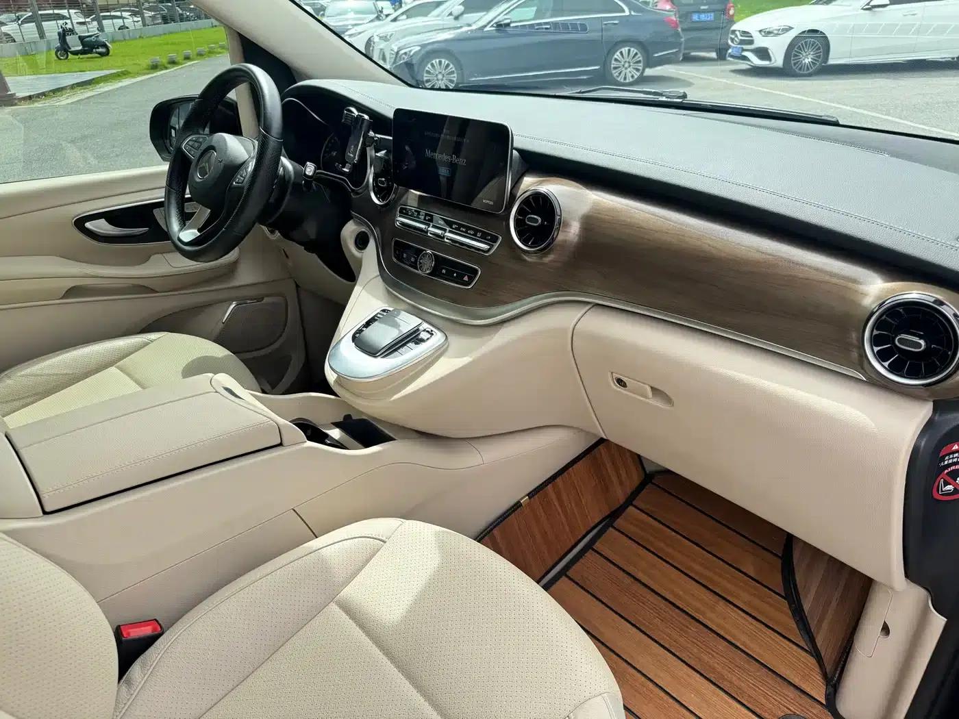 Mercedes-Benz V-Class 2020 V 260 Premium Edition — миниатюра 19