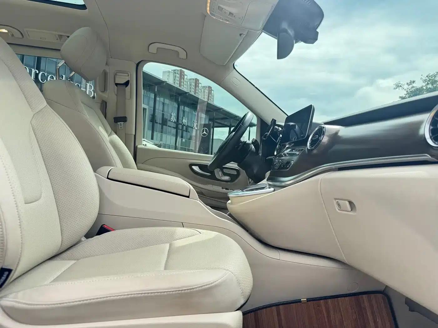 Mercedes-Benz V-Class 2020 V 260 Premium Edition — миниатюра 20