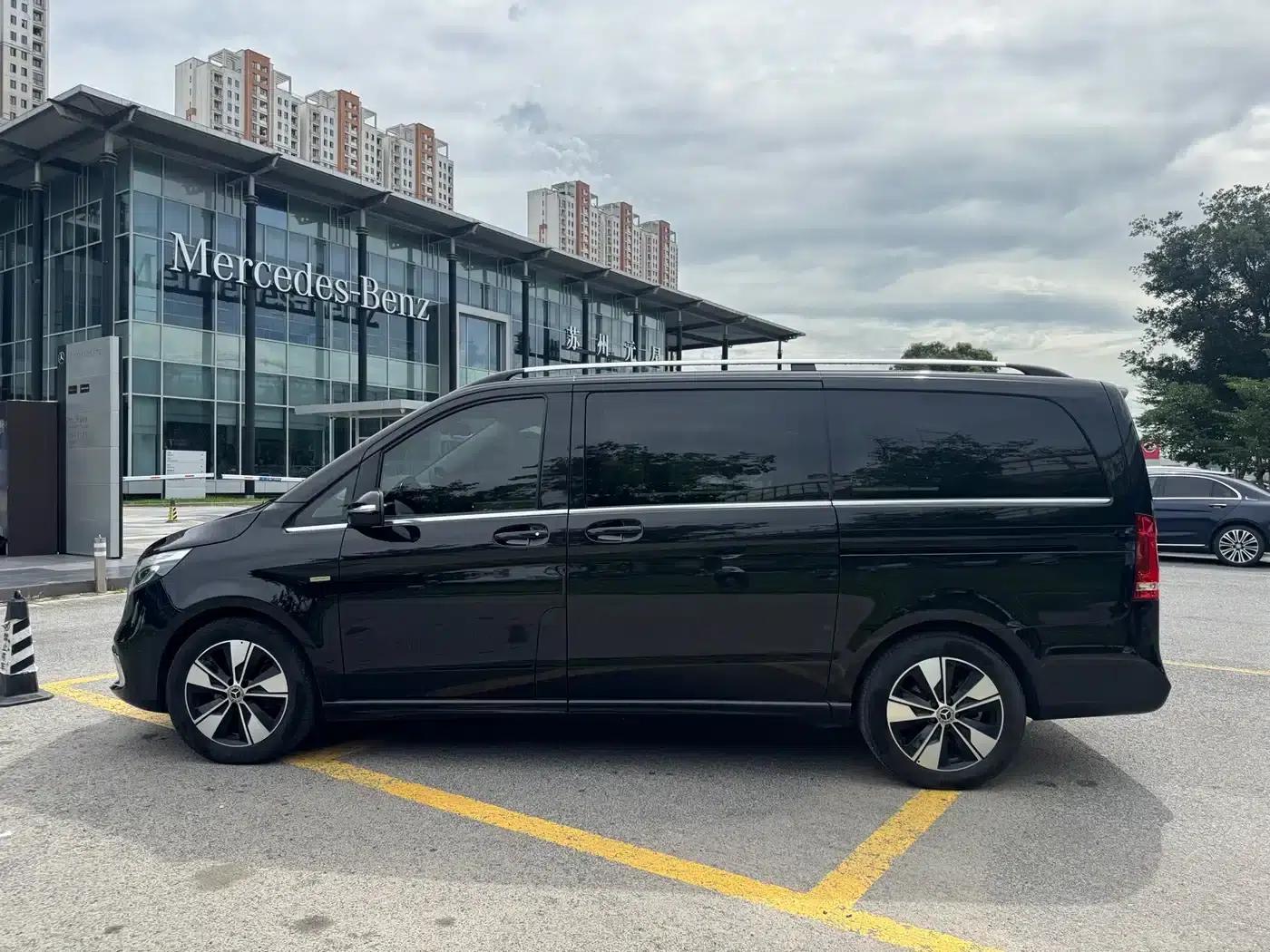 Mercedes-Benz V-Class 2020 V 260 Premium Edition — миниатюра 24