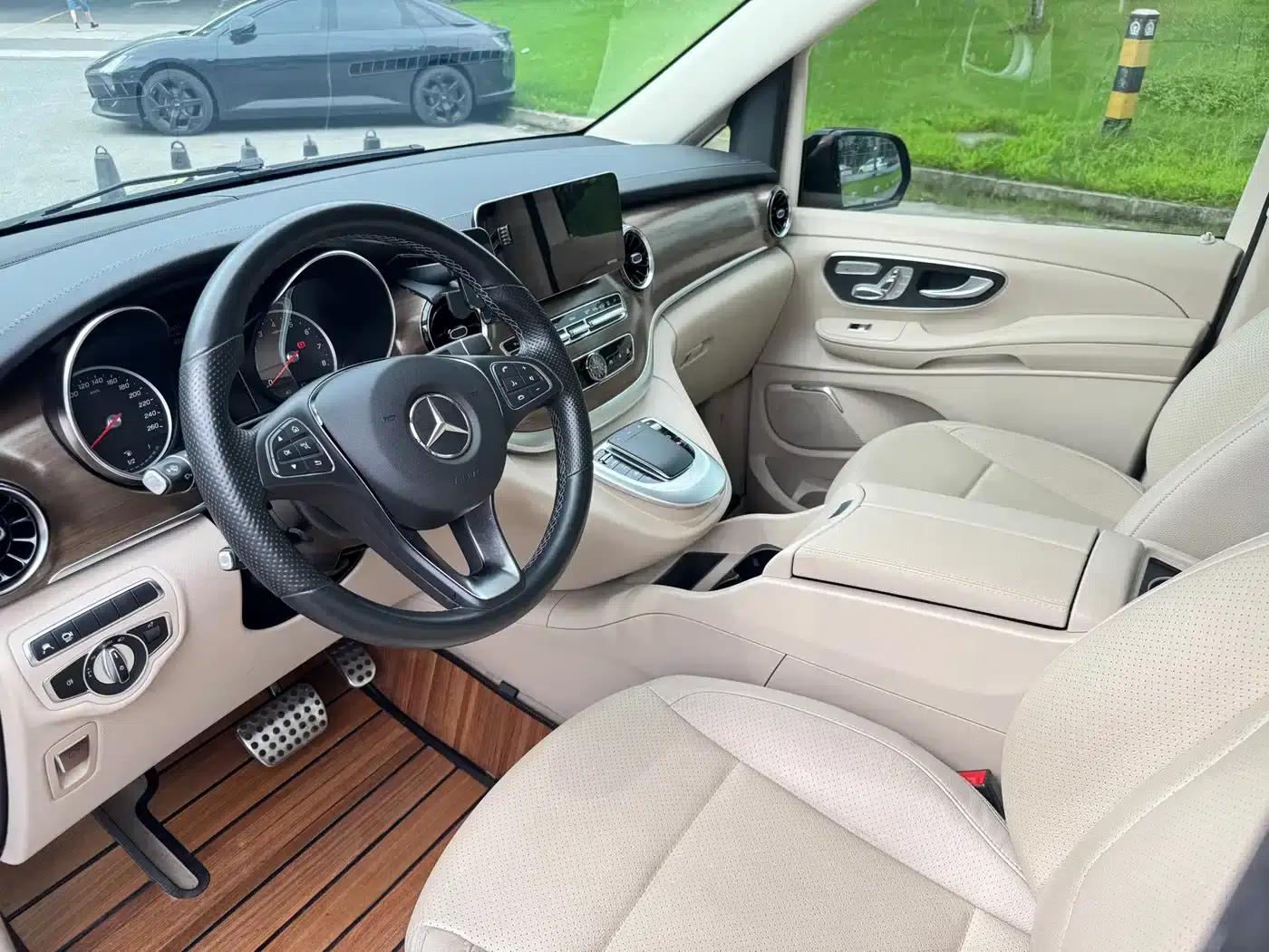 Mercedes-Benz V-Class 2020 V 260 Premium Edition — миниатюра 5