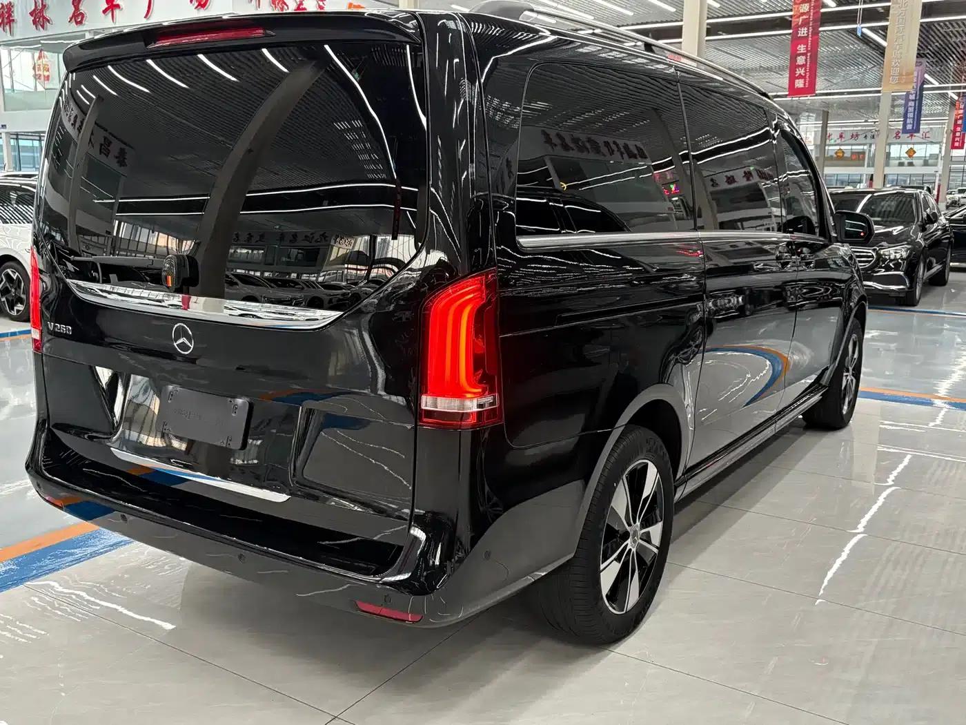 Mercedes-Benz V-Class 2022 V 260 Premium Edition — миниатюра 12