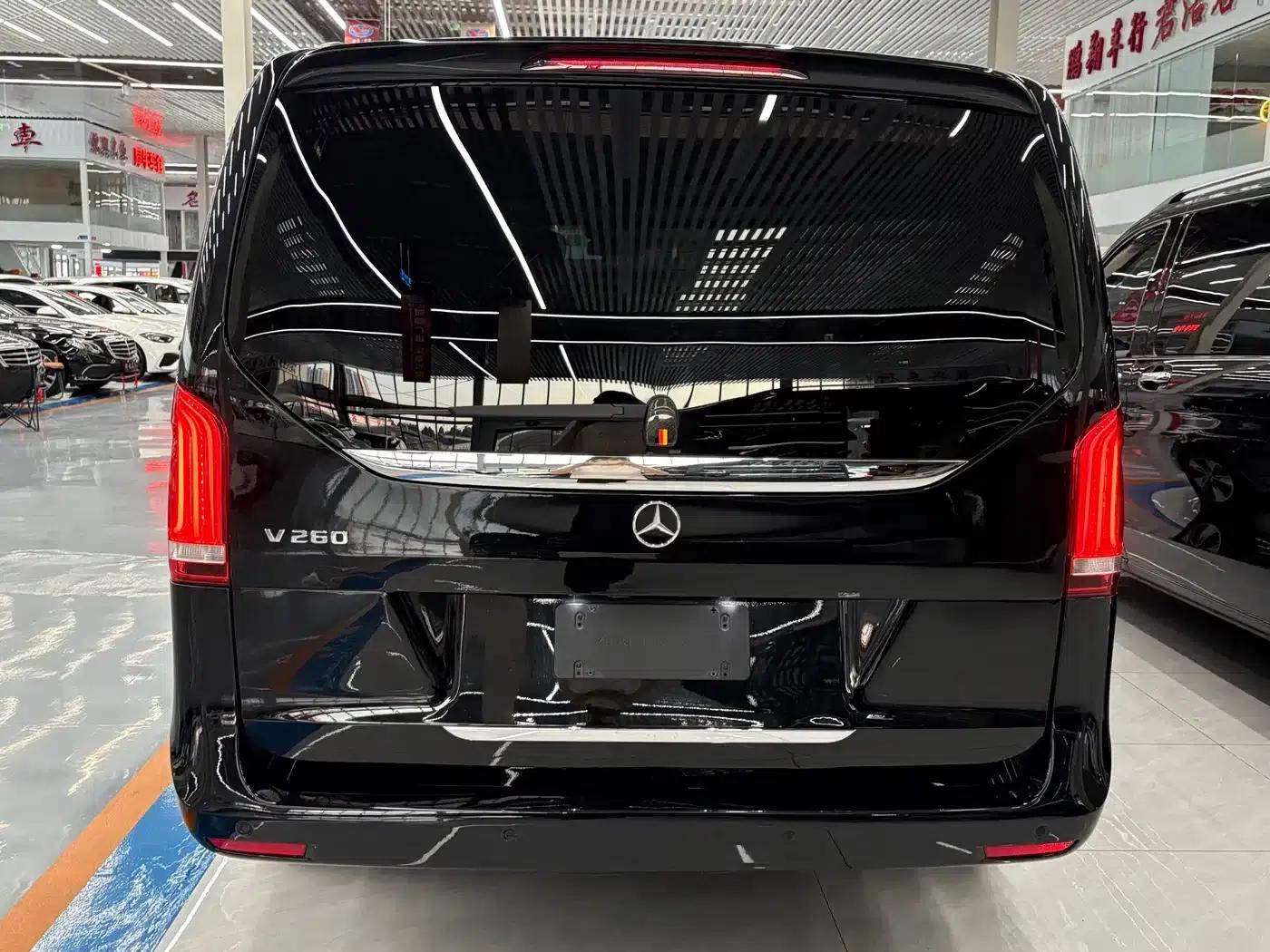 Mercedes-Benz V-Class 2022 V 260 Premium Edition — миниатюра 13