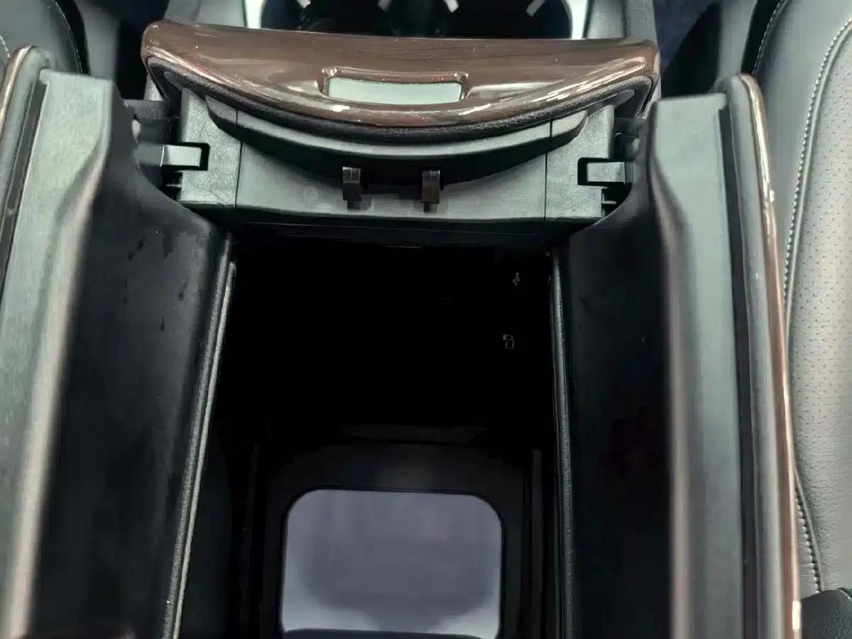 Mercedes-Benz V-Class 2022 V 260 Premium Edition — миниатюра 7