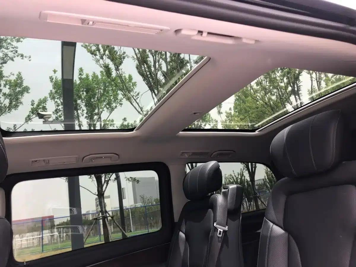 Mercedes-Benz V-Class 2021 V 260 Navigator Edition — миниатюра 11