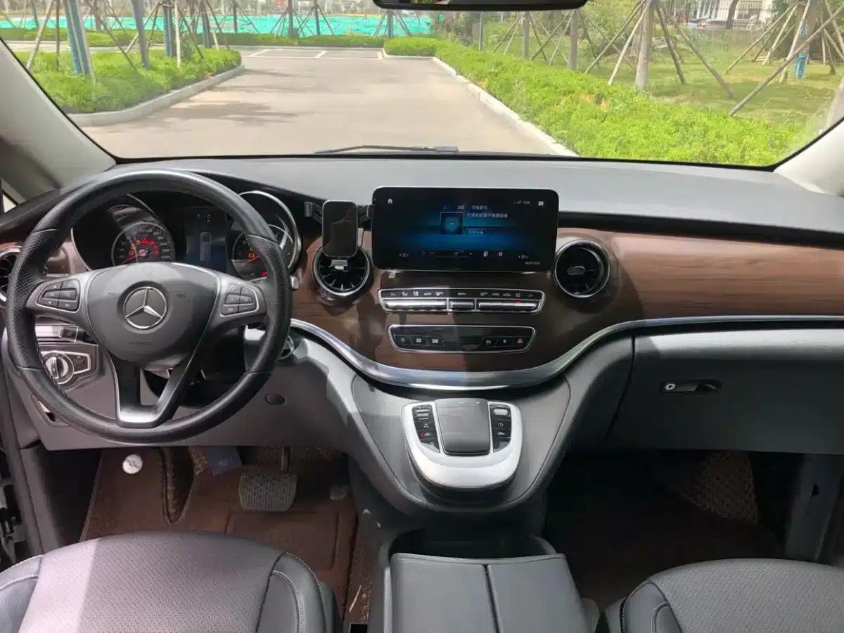 Mercedes-Benz V-Class 2021 V 260 Navigator Edition — миниатюра 5