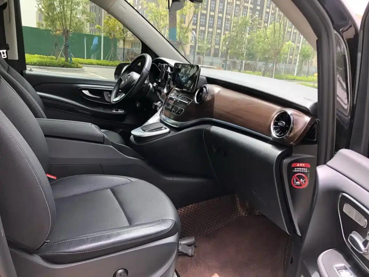Mercedes-Benz V-Class 2021 V 260 Navigator Edition — миниатюра 6