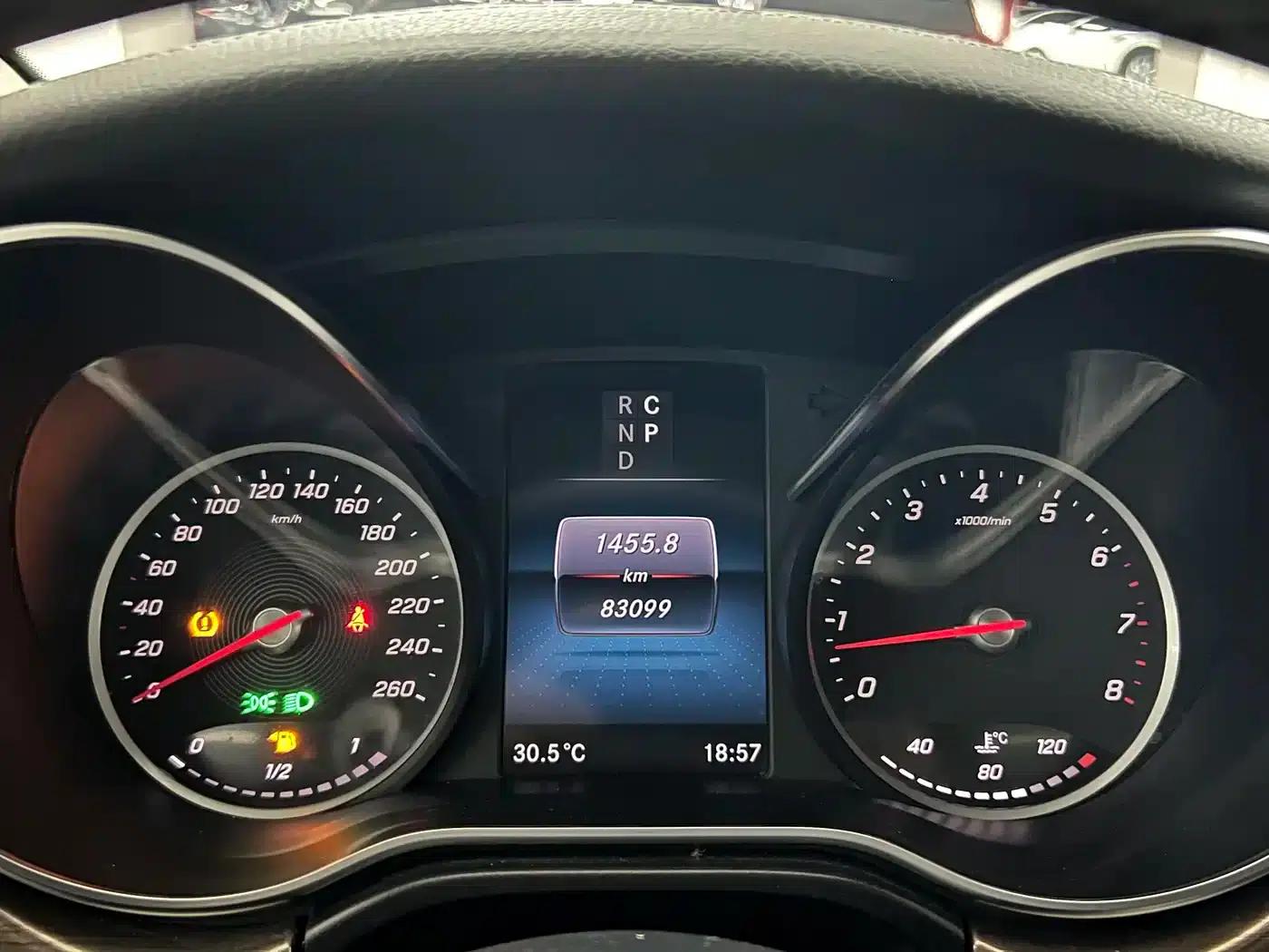 Mercedes-Benz V-Class 2022 V 260 L Long Wheelbase Premium Edition — миниатюра 14