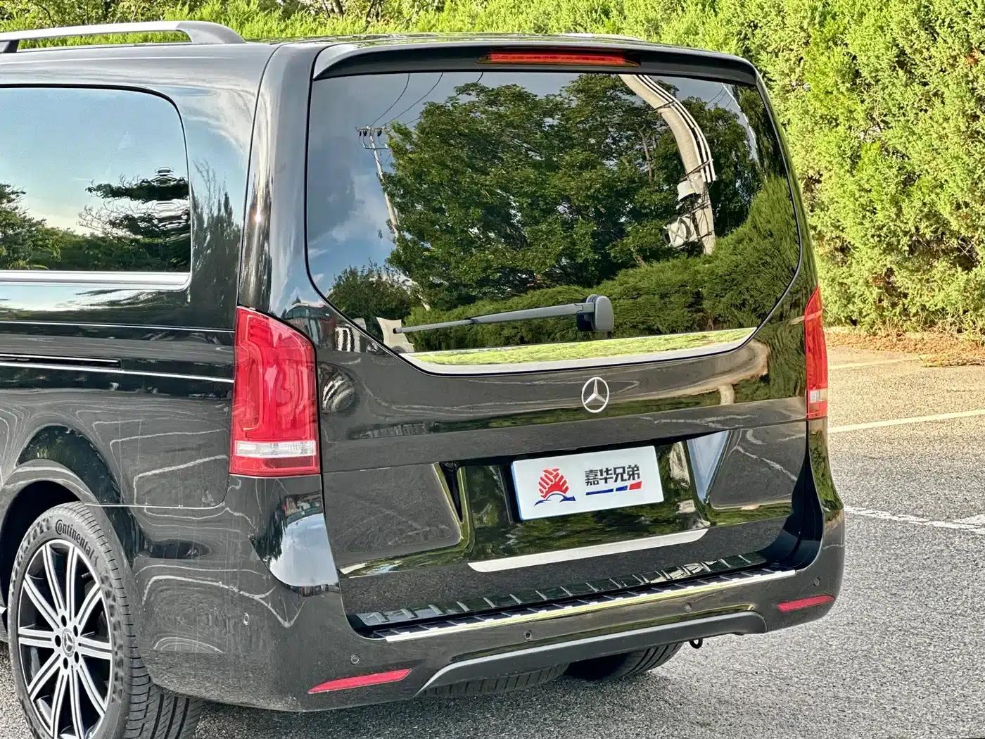 Mercedes-Benz V-Class 2022 V 260 L Long Wheelbase Luxury Edition — миниатюра 11