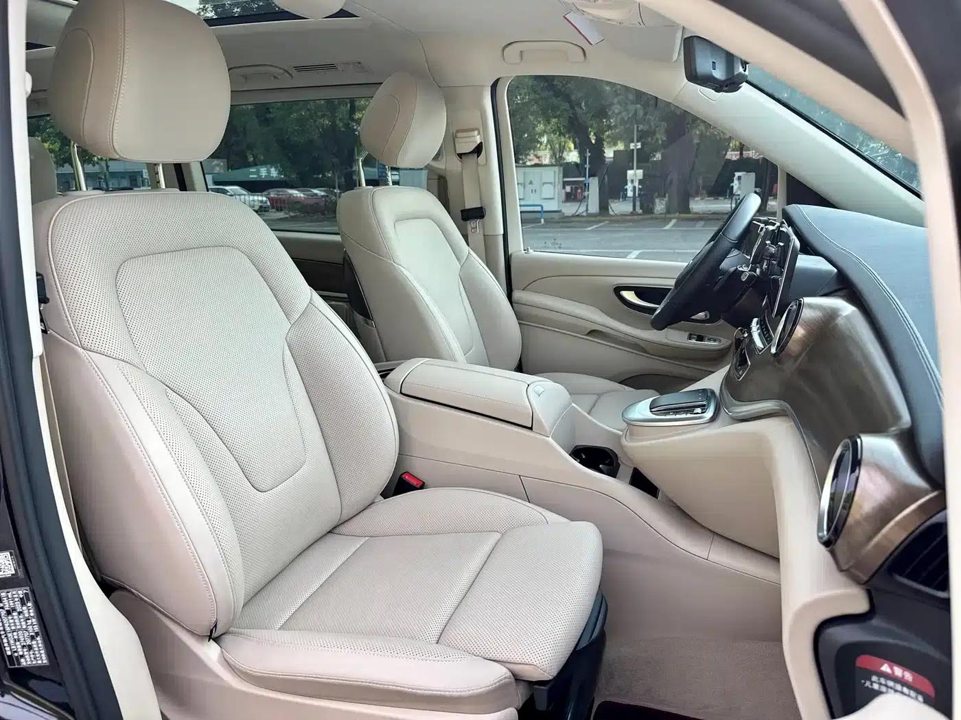 Mercedes-Benz V-Class 2022 V 260 L Long Wheelbase Luxury Edition — миниатюра 30