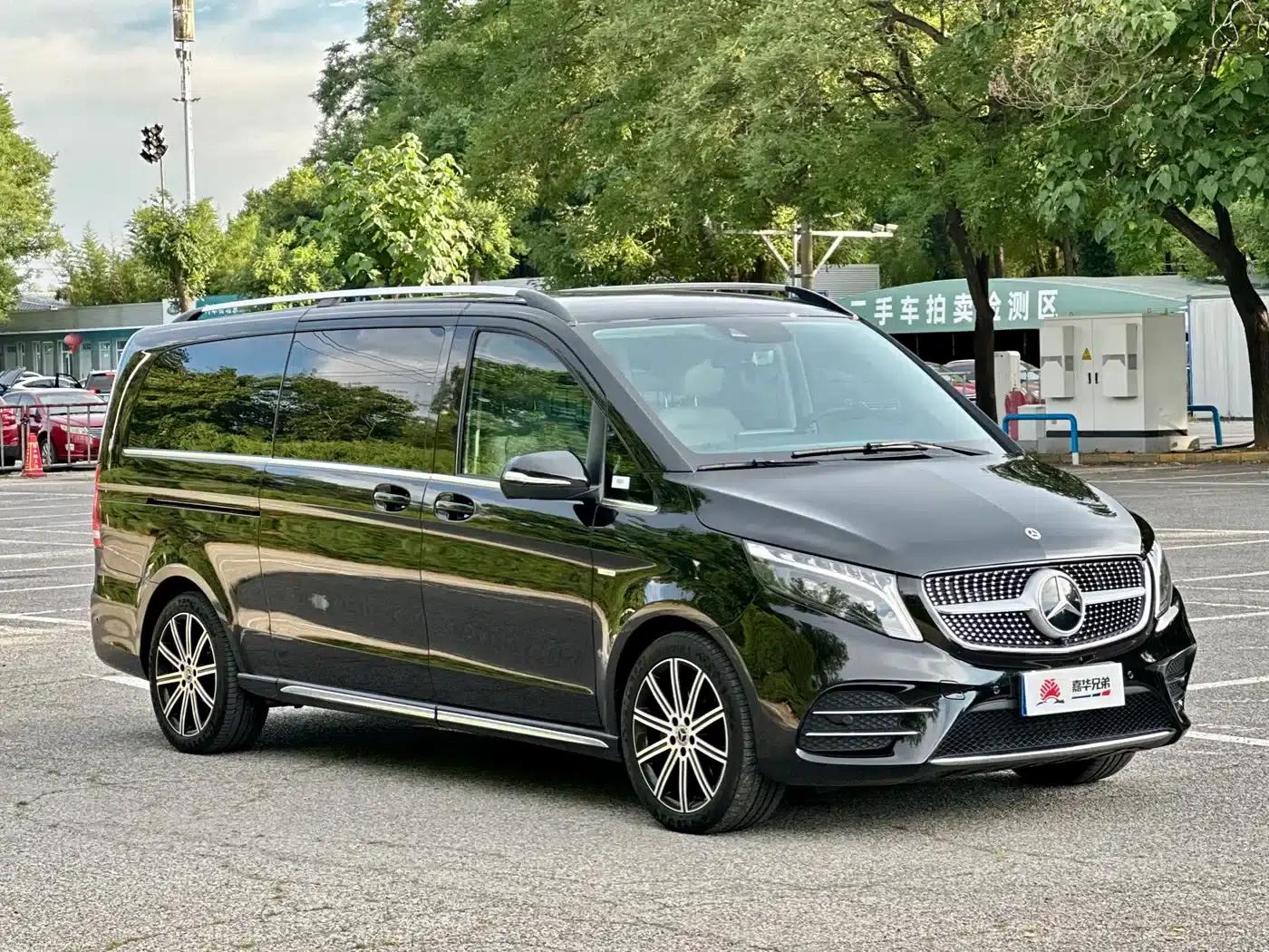 Mercedes-Benz V-Class 2022 V 260 L Long Wheelbase Luxury Edition — миниатюра 4