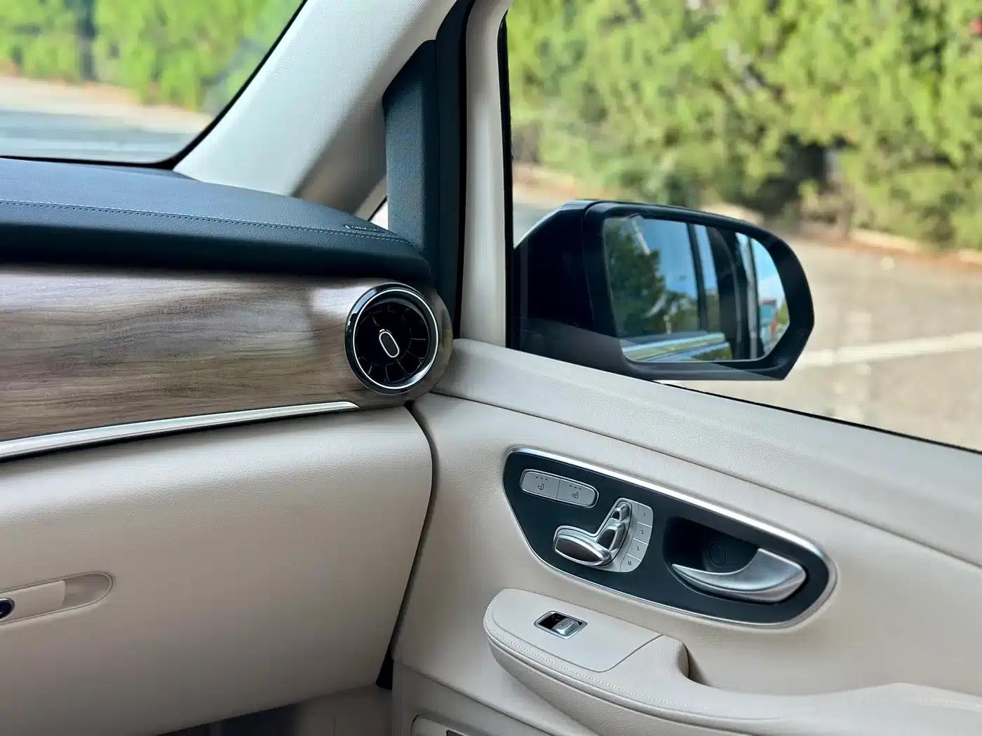 Mercedes-Benz V-Class 2022 V 260 L Long Wheelbase Luxury Edition — миниатюра 33