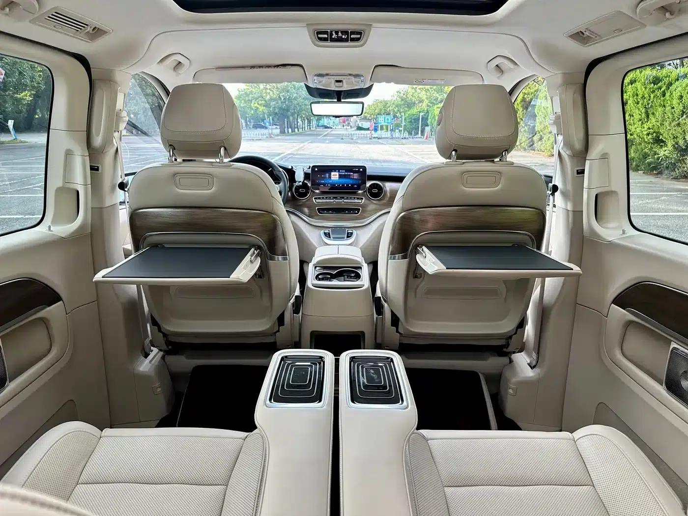 Mercedes-Benz V-Class 2022 V 260 L Long Wheelbase Luxury Edition — миниатюра 42
