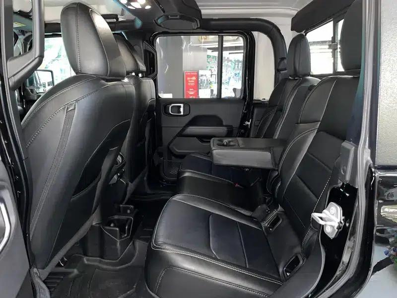Gladiator 2022 3.6L First Edition — миниатюра 20