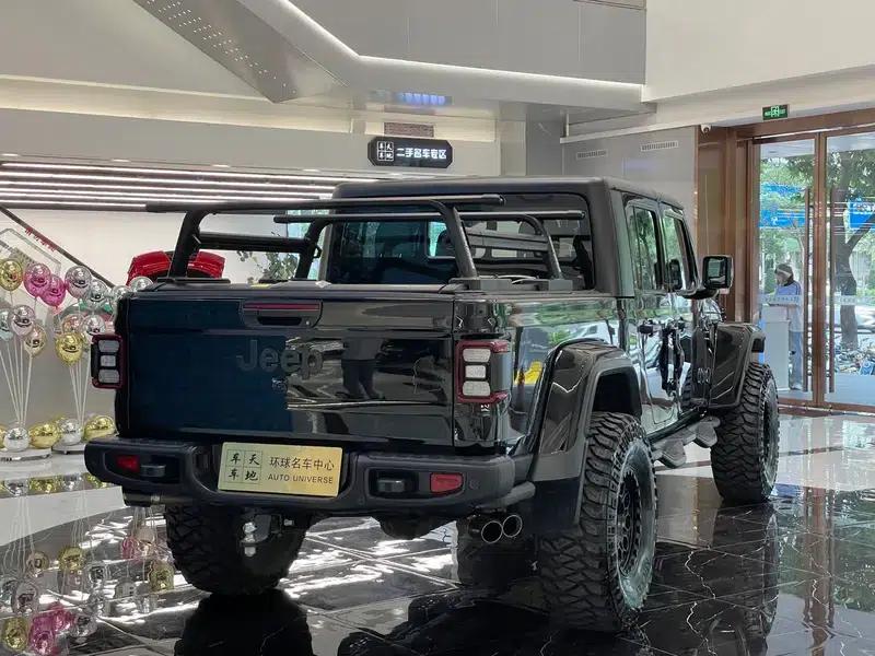 Gladiator 2022 3.6L First Edition — миниатюра 9