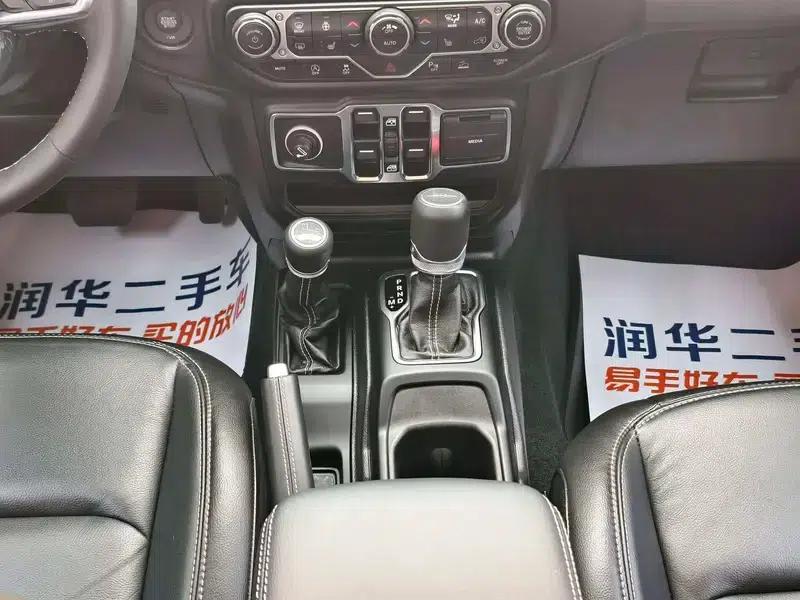 Gladiator 2022 3.6L First Edition — миниатюра 11