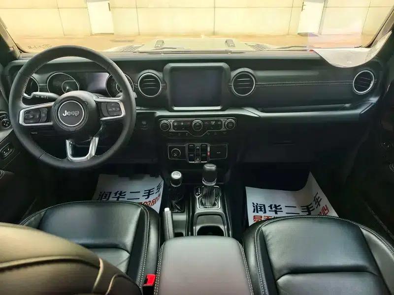 Gladiator 2022 3.6L First Edition — миниатюра 7