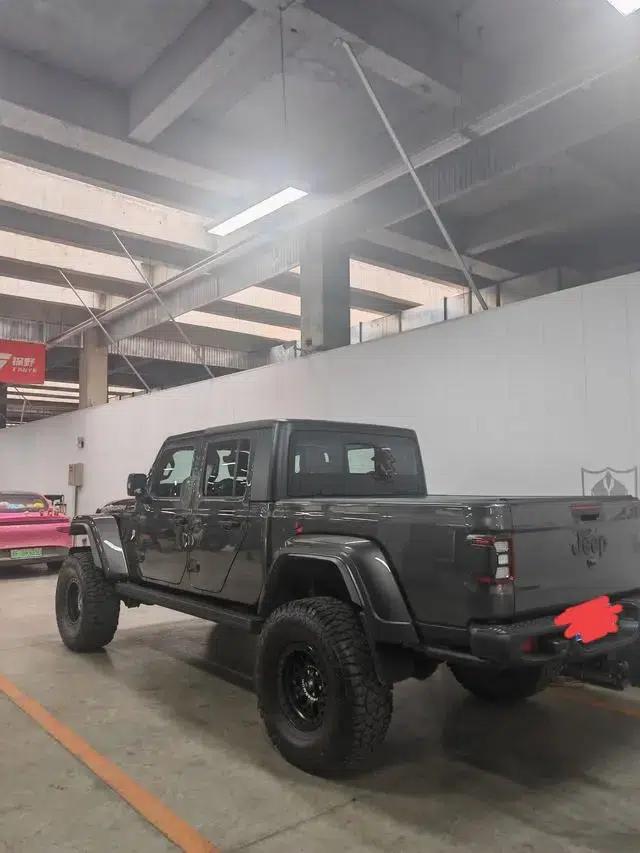 Gladiator 2022 3.6L First Edition — миниатюра 2