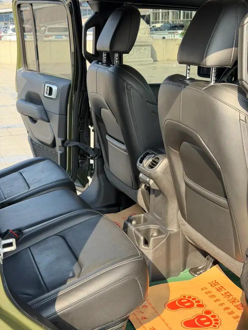 Gladiator 2022 3.6L First Edition — миниатюра 12