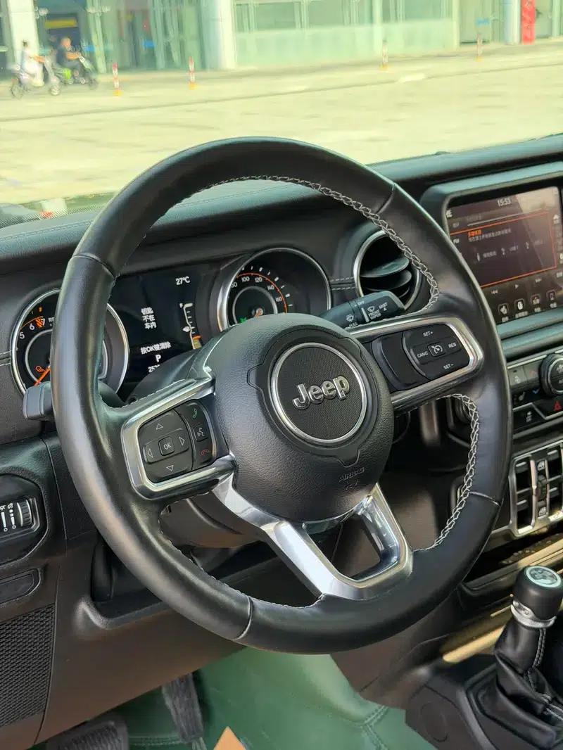Gladiator 2022 3.6L First Edition — миниатюра 21