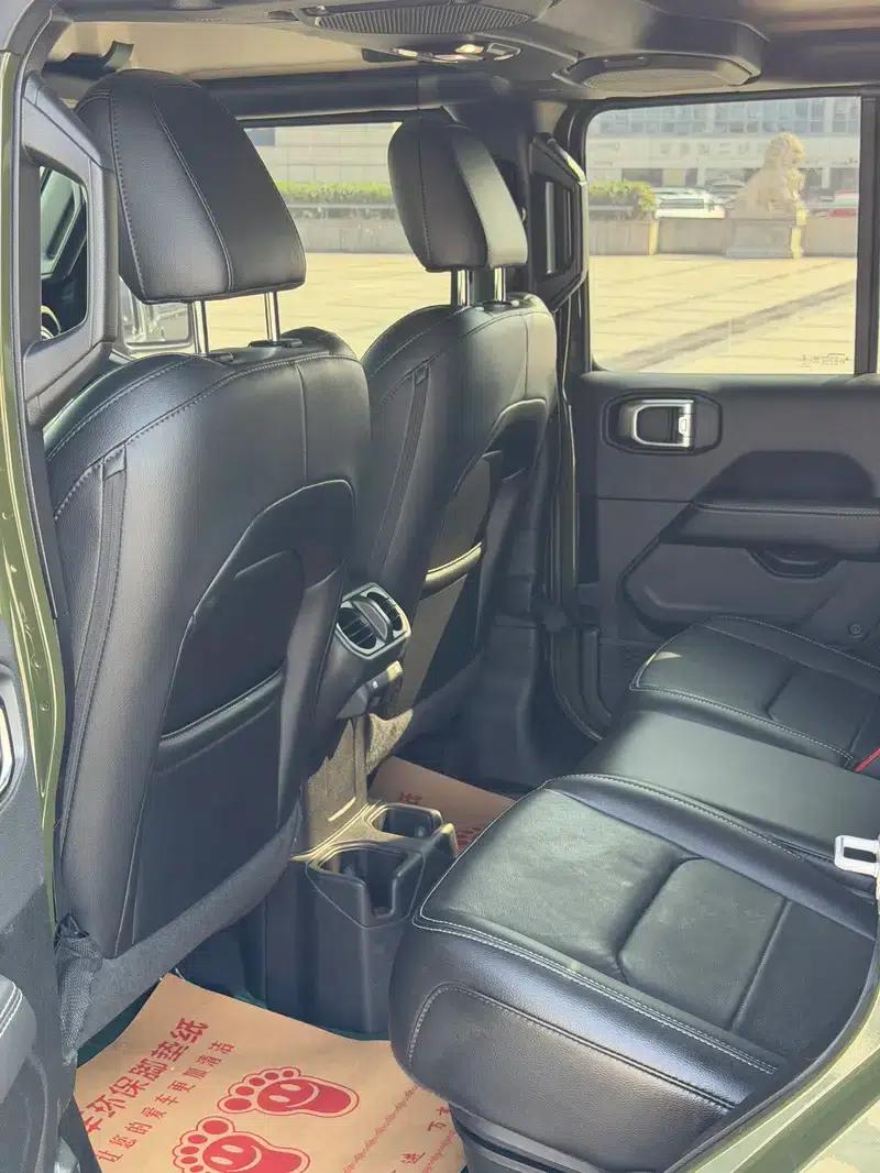 Gladiator 2022 3.6L First Edition — миниатюра 26