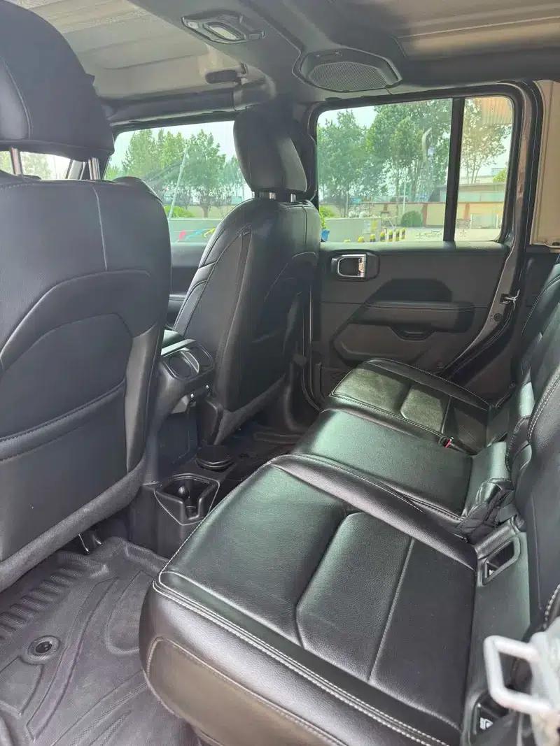 Gladiator 2022 3.6L First Edition — миниатюра 9
