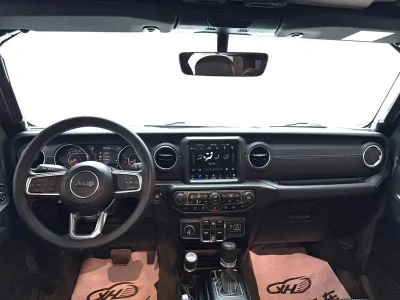 Gladiator 2022 3.6L First Edition — миниатюра 12