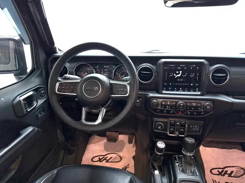 Gladiator 2022 3.6L First Edition — миниатюра 14