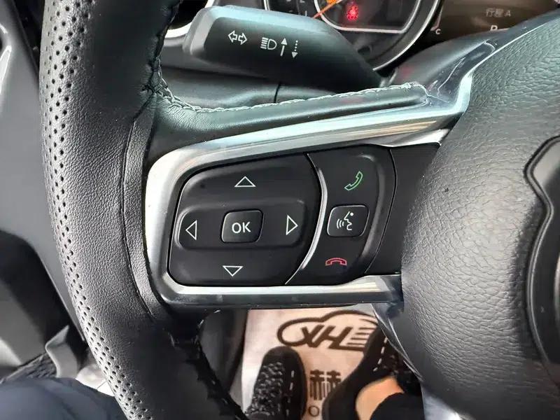 Gladiator 2022 3.6L First Edition — миниатюра 18