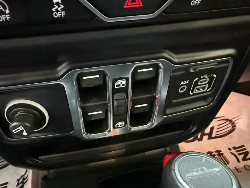 Gladiator 2022 3.6L First Edition — миниатюра 22