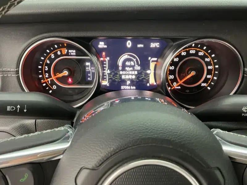Gladiator 2023 3.6L Overland — миниатюра 15