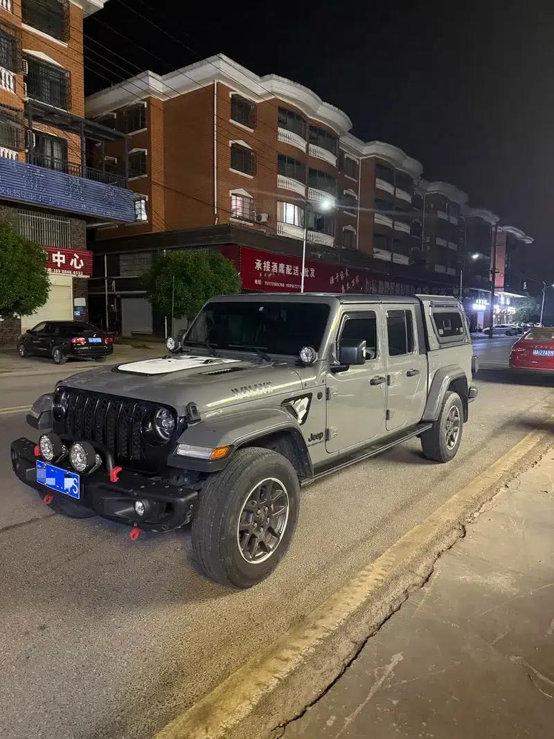 Gladiator 2022 3.6L First Edition — миниатюра 1
