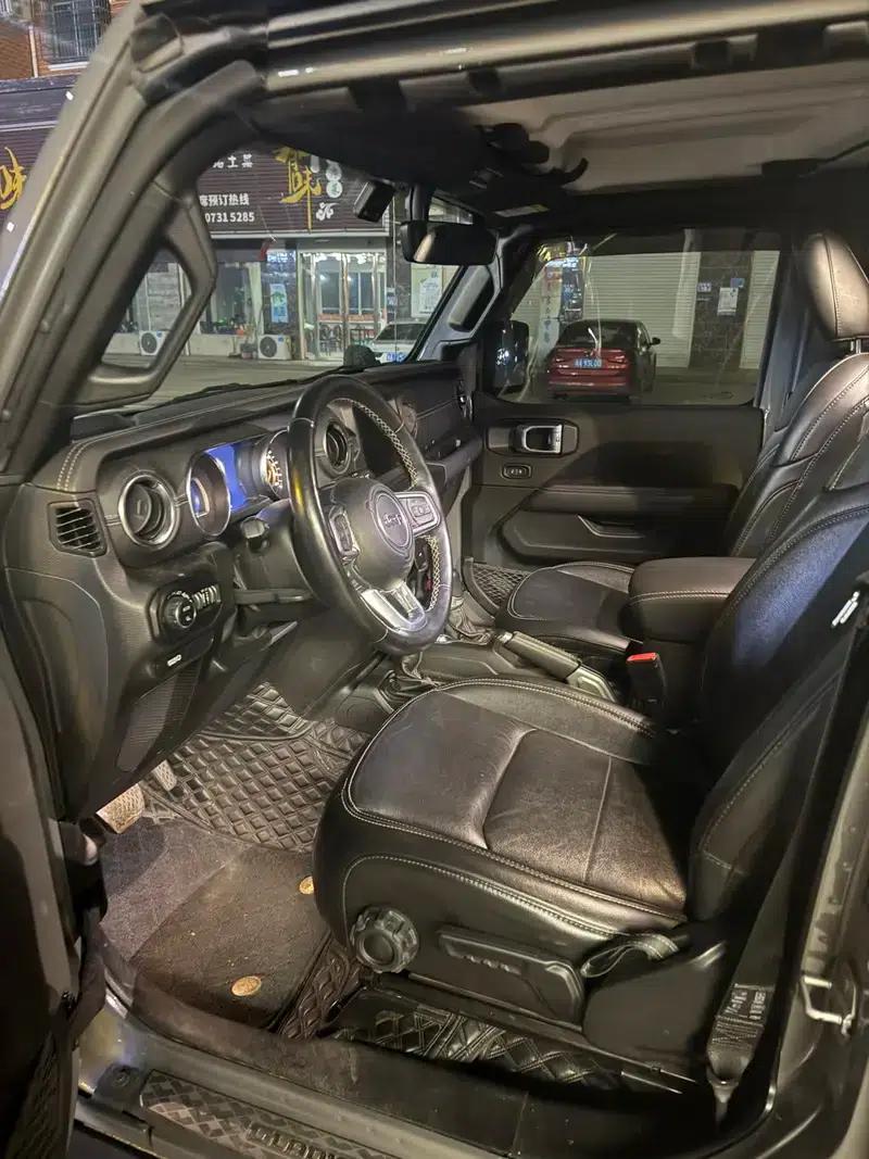 Gladiator 2022 3.6L First Edition — миниатюра 11