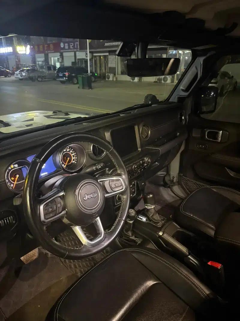 Gladiator 2022 3.6L First Edition — миниатюра 9