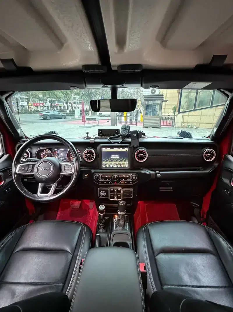 Gladiator 2022 3.6L First Edition — миниатюра 6