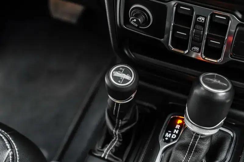 Gladiator 2022 3.6L First Edition — миниатюра 17