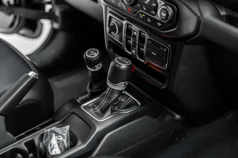 Gladiator 2022 3.6L First Edition — миниатюра 18