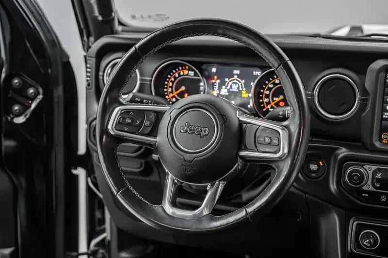 Gladiator 2022 3.6L First Edition — миниатюра 23