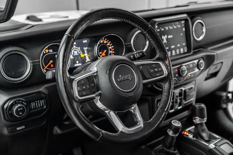 Gladiator 2022 3.6L First Edition — миниатюра 28