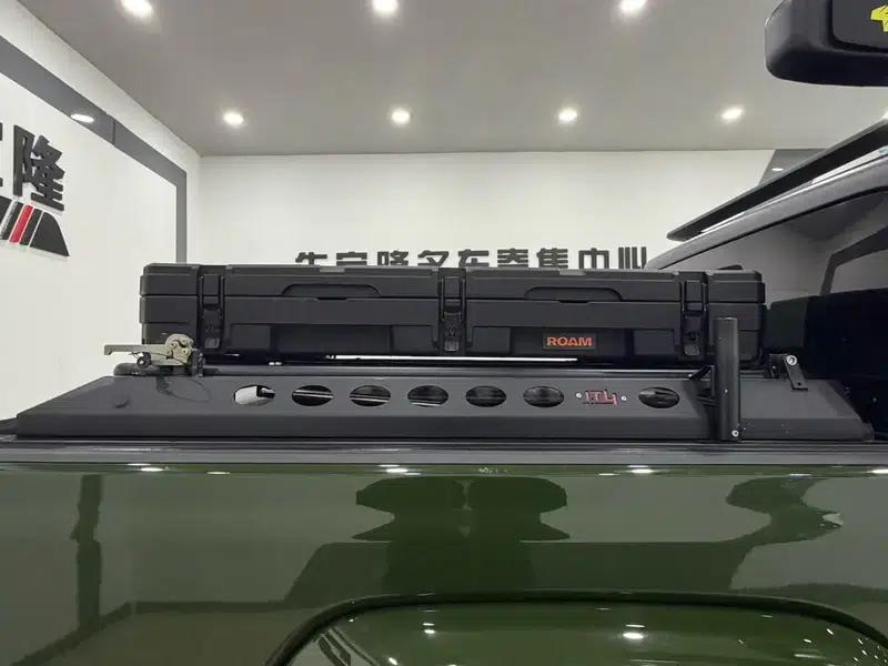 Gladiator 2023 3.6L Overland — миниатюра 13