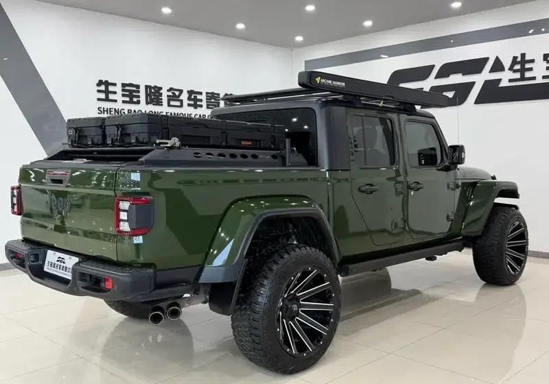 Gladiator 2023 3.6L Overland — миниатюра 6
