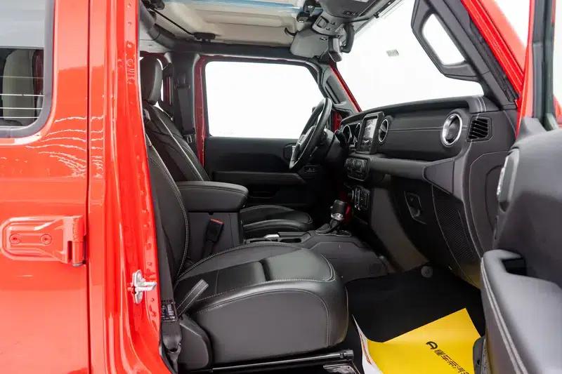 Gladiator 2022 3.6L First Edition — миниатюра 17