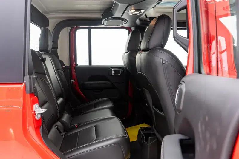 Gladiator 2022 3.6L First Edition — миниатюра 18