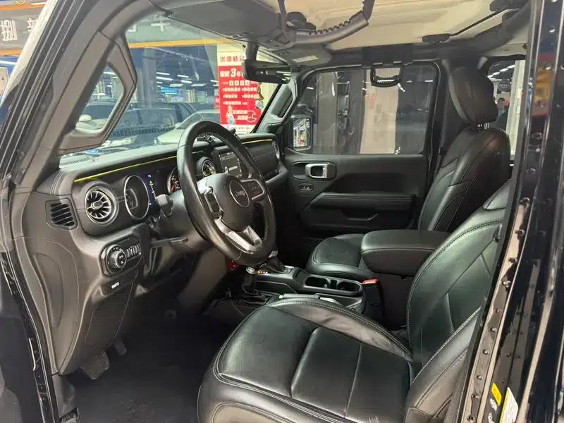 Gladiator 2022 3.6L First Edition — миниатюра 8