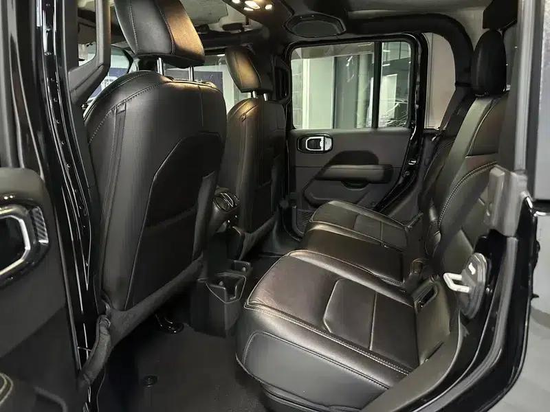Gladiator 2022 3.6L First Edition — миниатюра 9