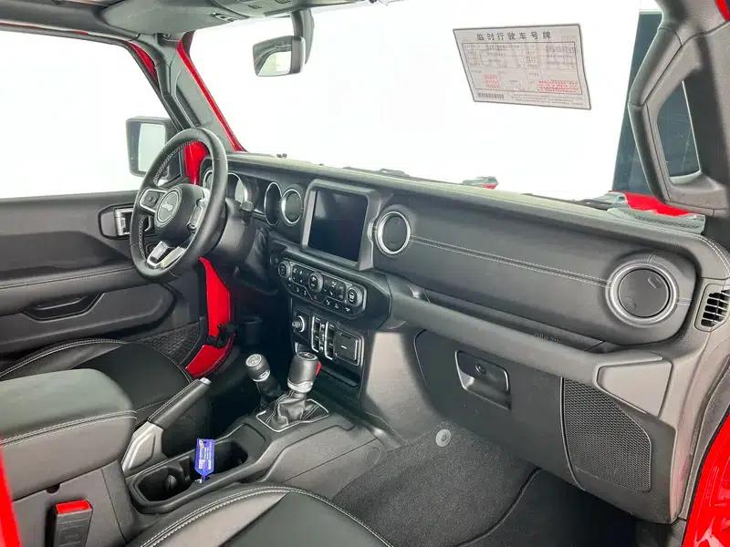 Gladiator 2022 3.6L First Edition — миниатюра 16